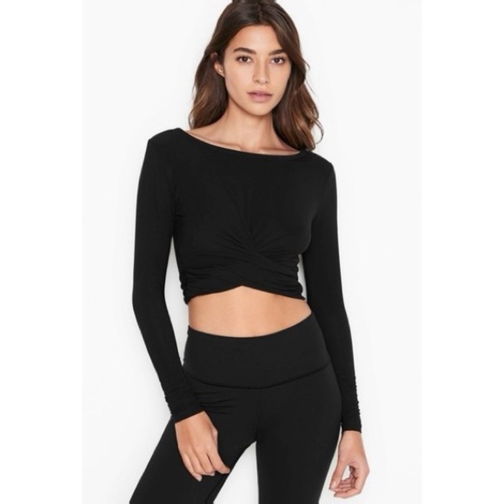 [Victoria’s Secret] Black Long-Sleeve Twist Tee